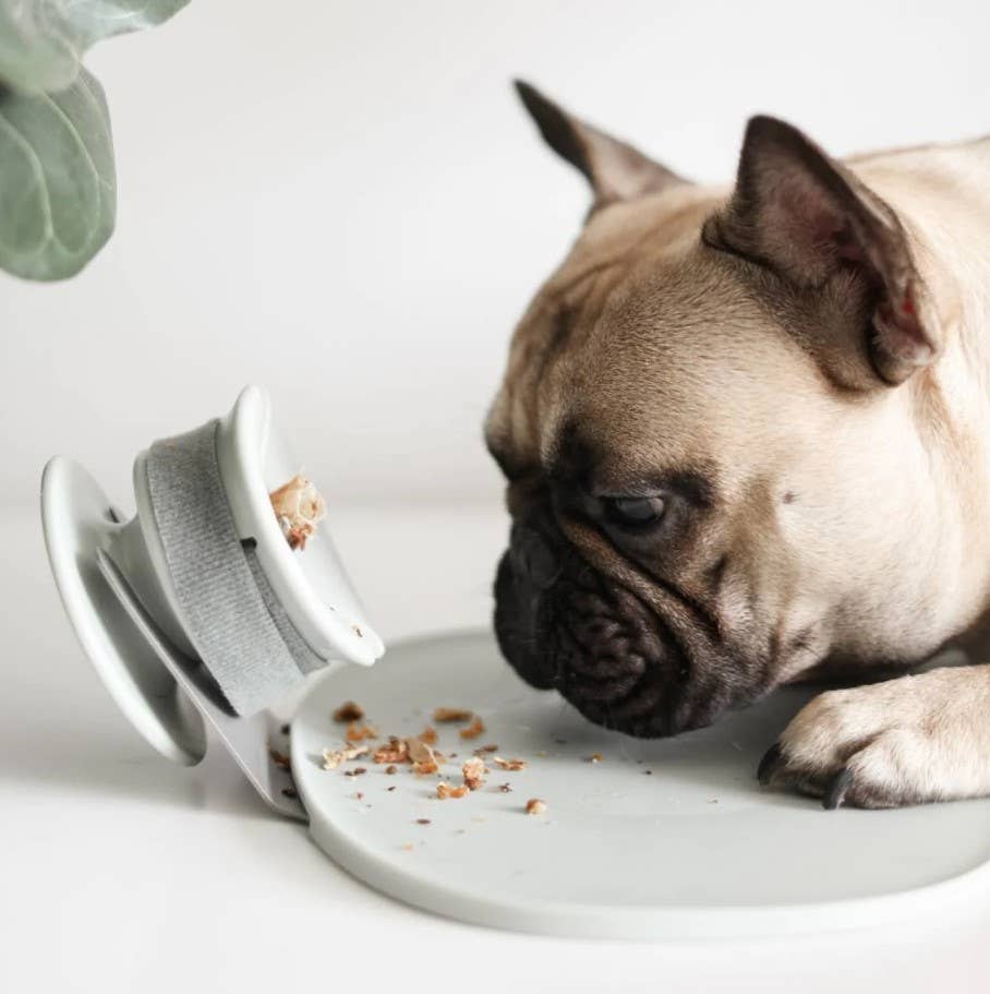 CHEWDEN: Base - Mess-Free, Weighted Mat