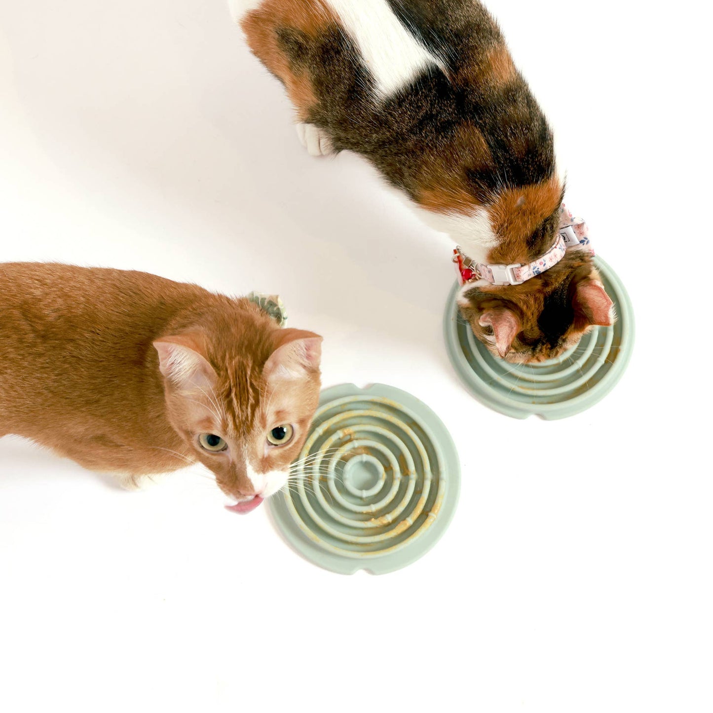 Twirl: Easy Clean Lick Mat